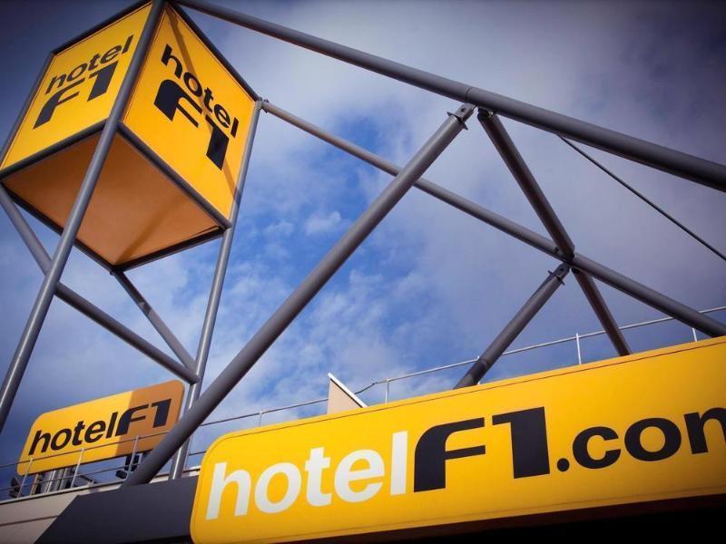 Hotelf1 Laval Changé エクステリア 写真